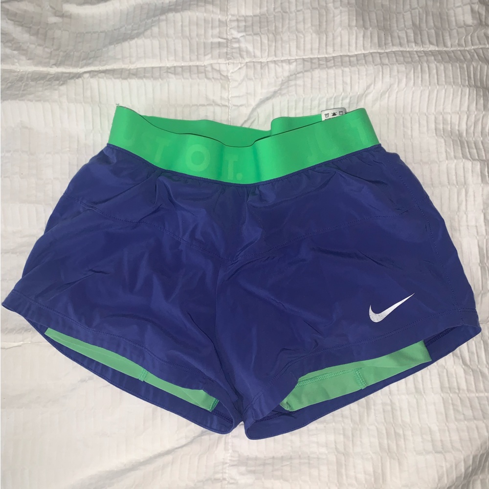 Nike Dri—FIT 2-in-1 running shorts xs purple and green